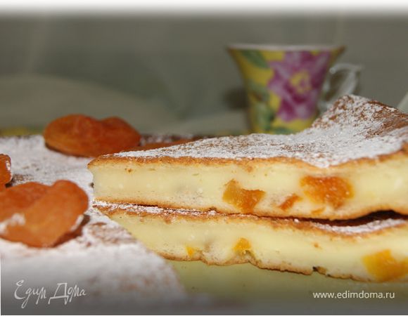 Творожник с белым шоколадом и курагой