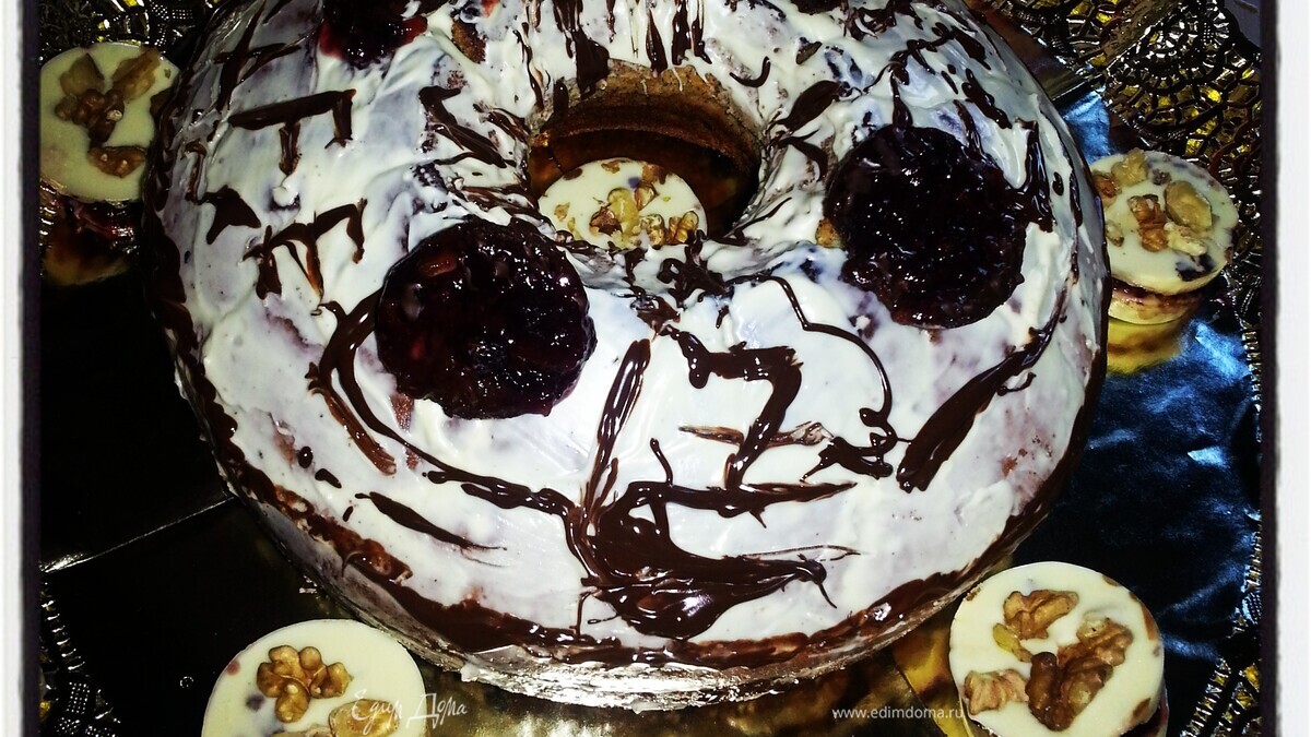 Бисквит шоколадно-ореховый