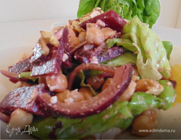 Салат с нутом и свеклой