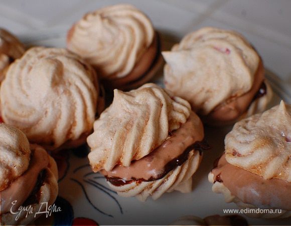 Пирожное «Воздушные поцелуи» Пирожное «Воздушные поцелуи»