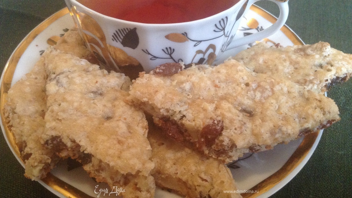 Быстрое печенье с изюмом и орехами