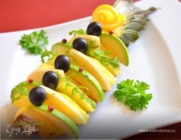 Ананасовая "закусочная лодочка" Ананасовая "закусочная лодочка"