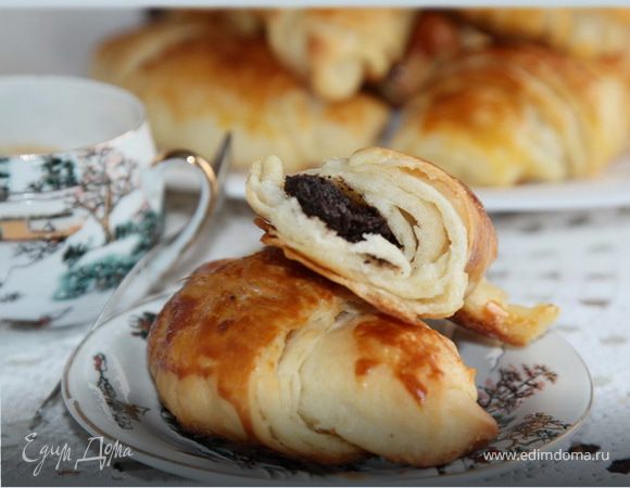 Круассаны с шоколадом (романтический завтрак) Круассаны с шоколадом (романтический завтрак)