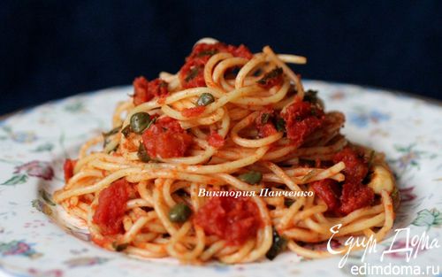 Рецепт Спагетти с анчоусами и каперсами в томатным соусе