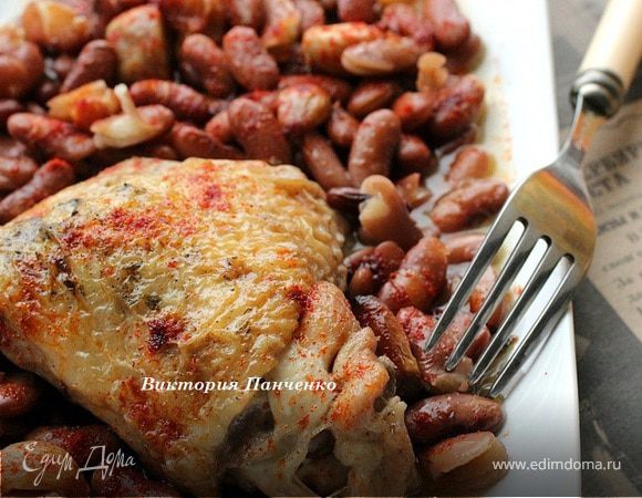 Рагу из курицы с фасолью и запеченным чесноком Рагу из курицы с фасолью и запеченным чесноком