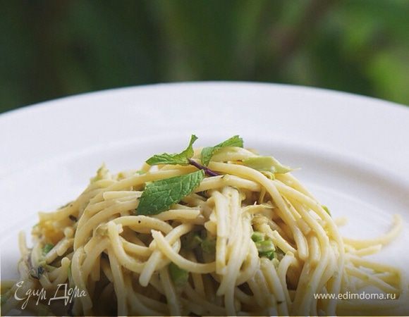 Спагетти с зеленым горошком и мятой