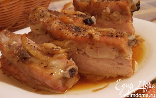 Рецепт Свиные ребрышки с луком и чесноком