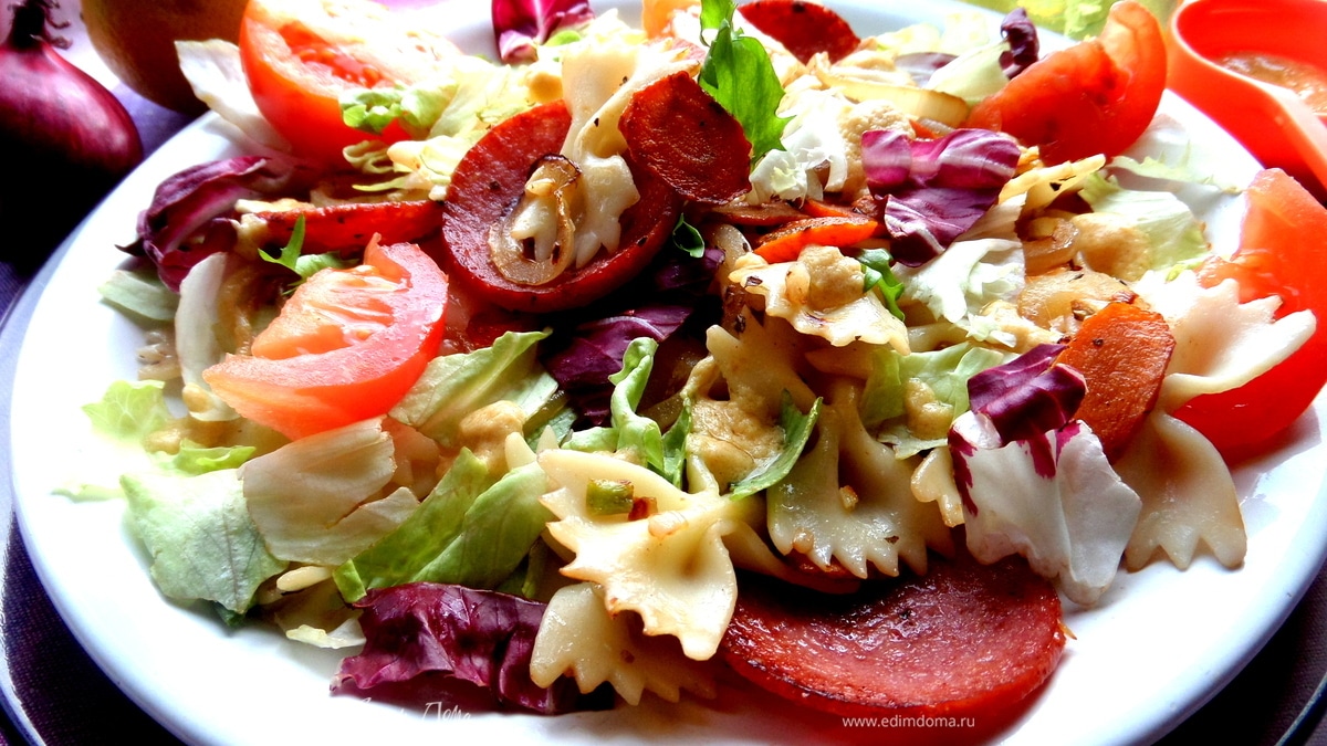 Теплый салат с макаронами (pastas salati)