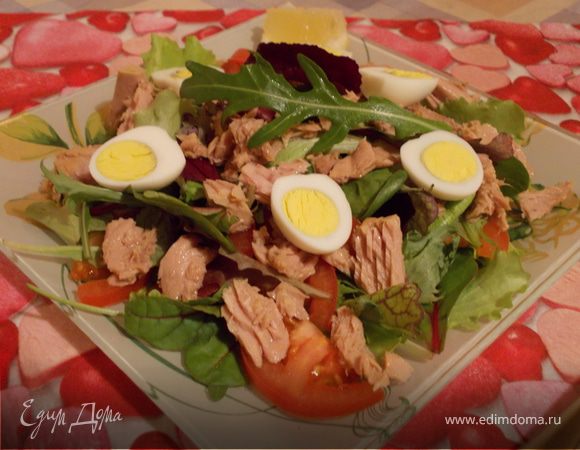 Простой салат с тунцом