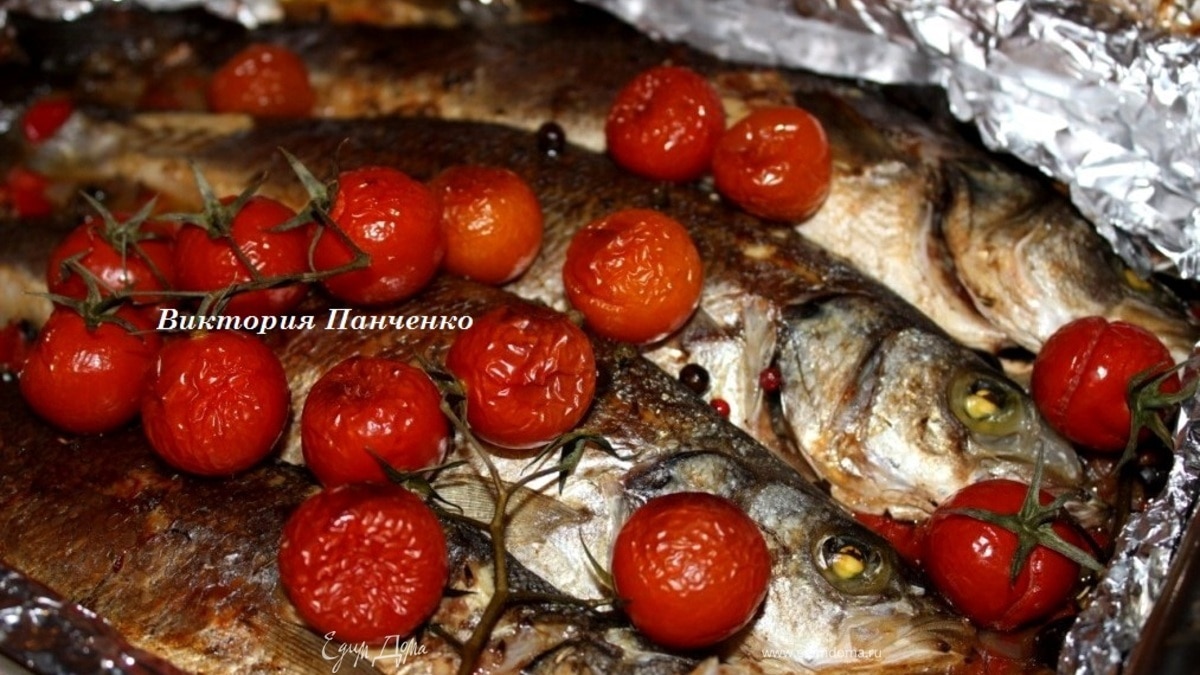 Запеченный фаршированный сибас