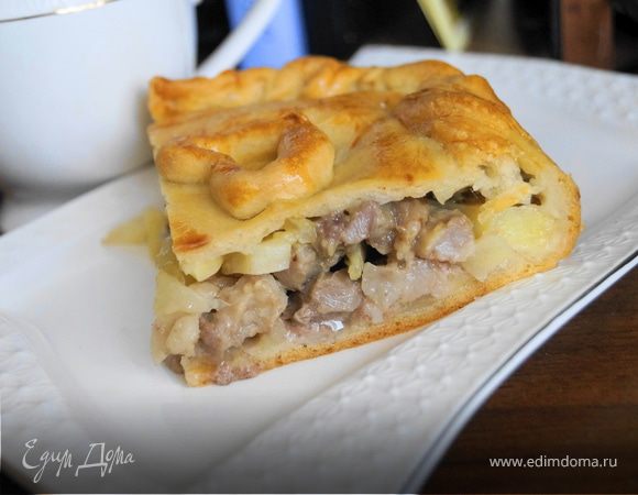 Пирог с мясом и картофелем под сыром Пирог с мясом и картофелем под сыром