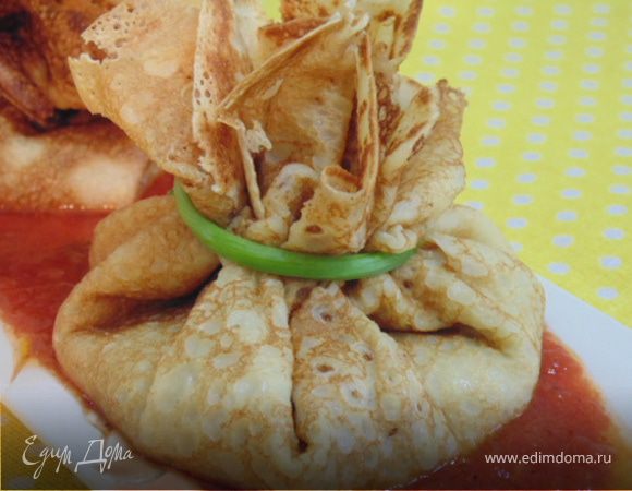 Блинчики с баклажановой начинкой в томатном соусе