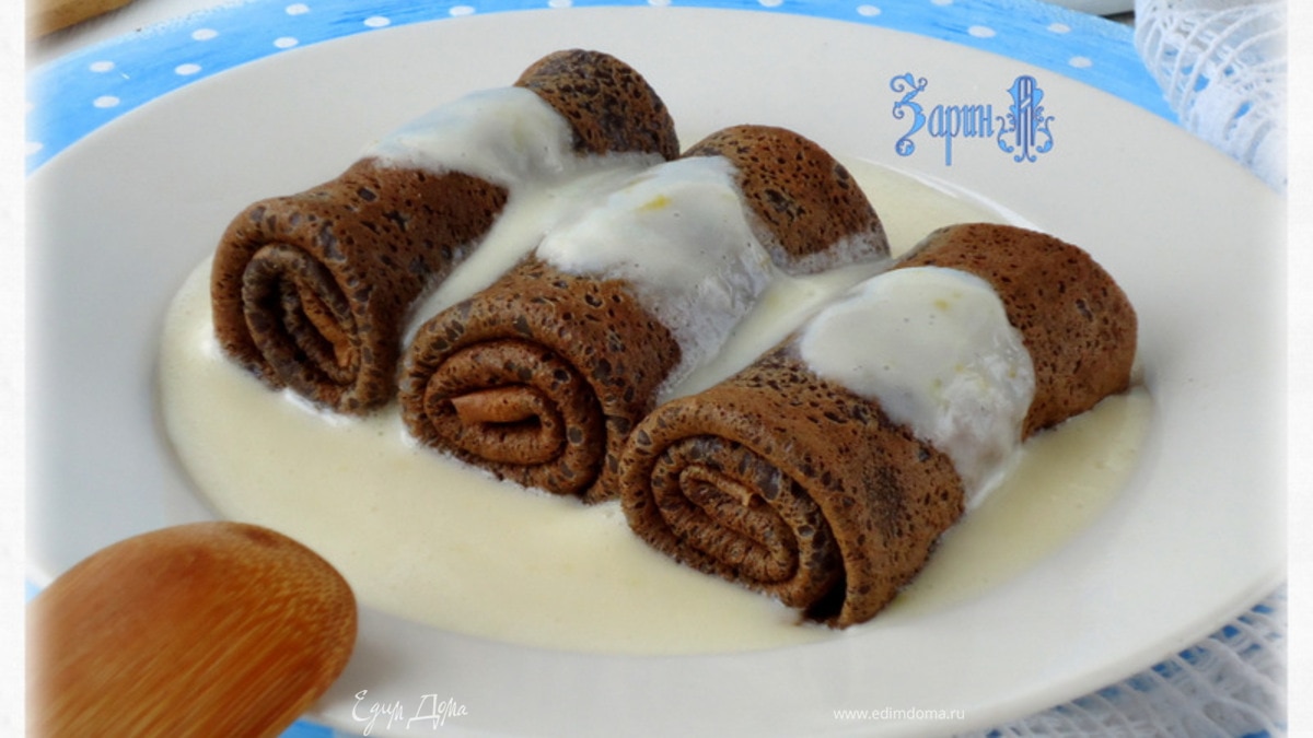 Черемуховые блины со сметанно-лимонным соусом