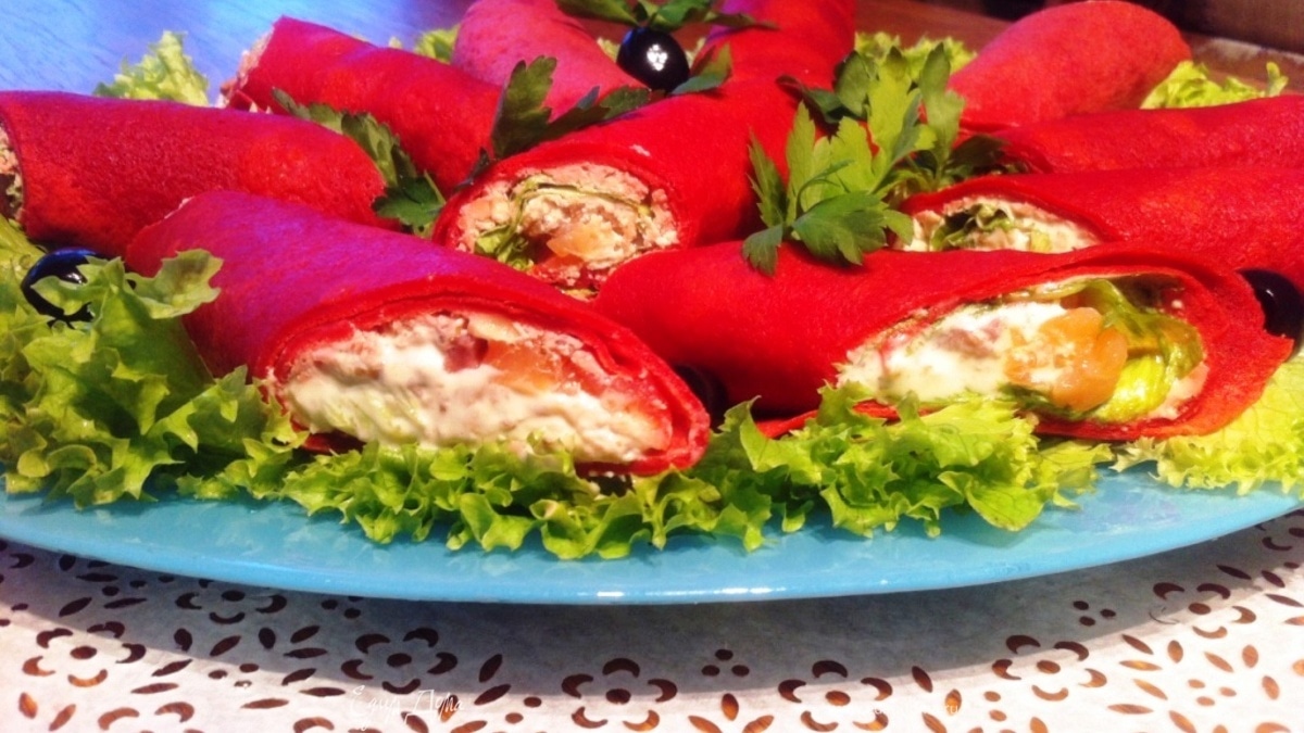 Блинные рулетики с семгой "Проводы Зимы и встреча Весны"