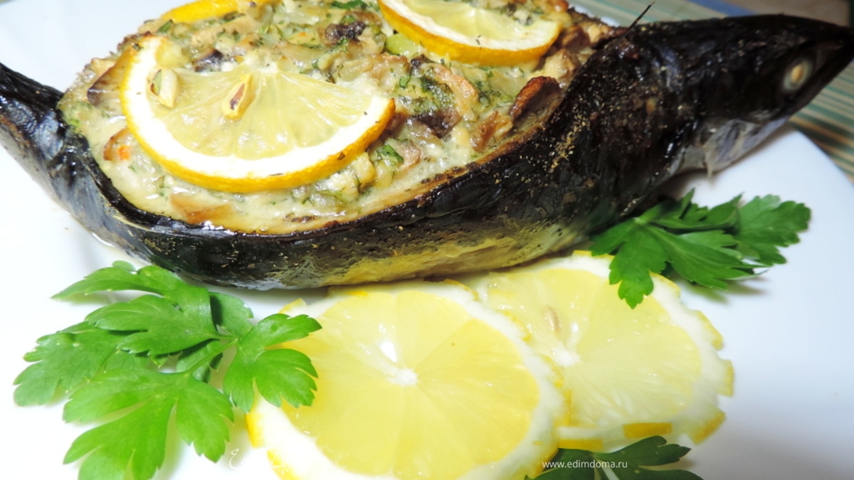 Фаршированная запеченная скумбрия "праздничная"