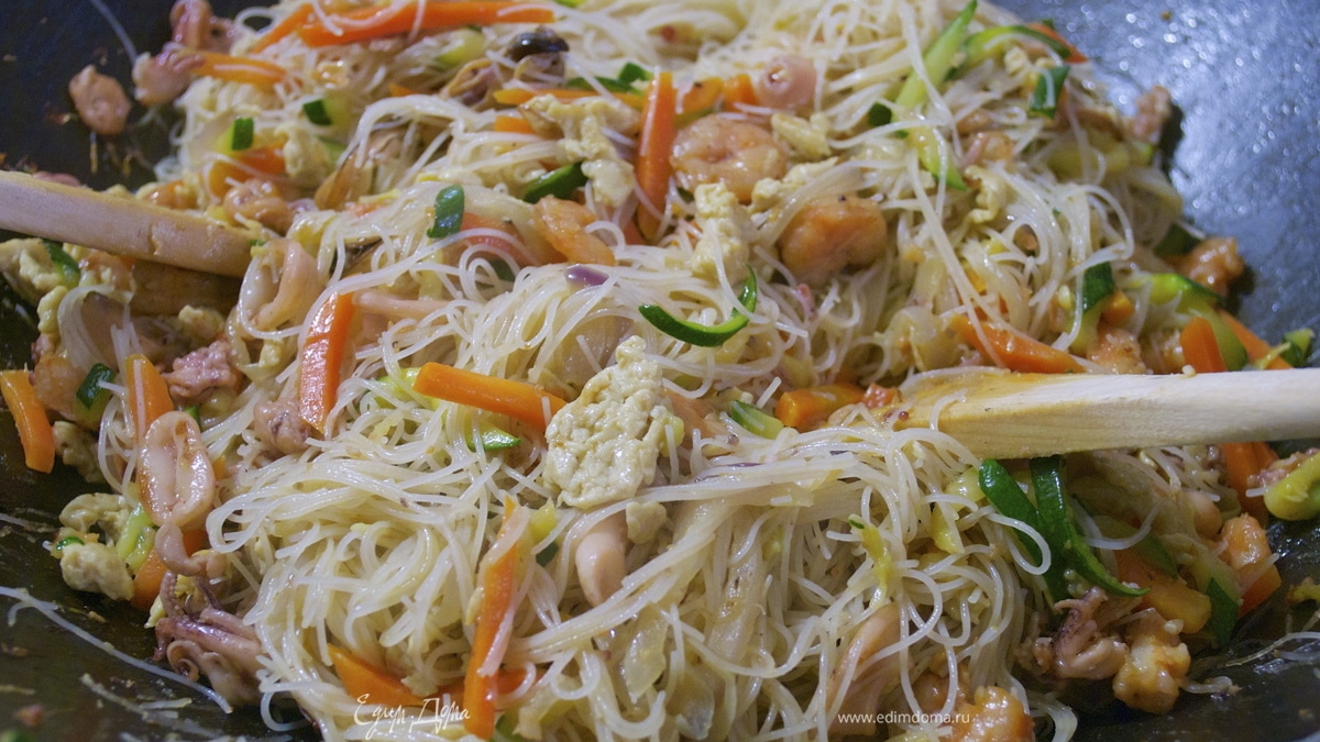 Рисовые спагетти по-китайски