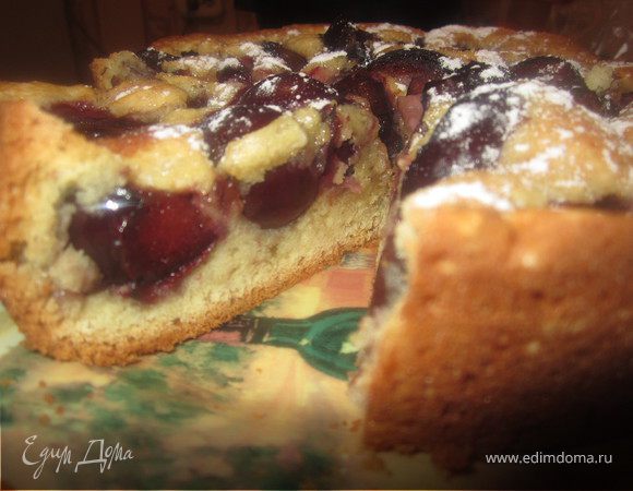 Пирог из миндального теста со сливами Пирог из миндального теста со сливами