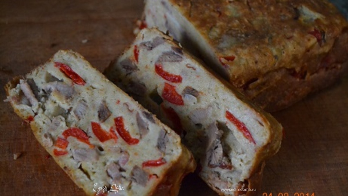 Закусочный кекс с мясом, перцем и яблоком
