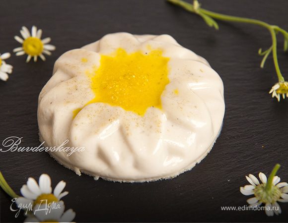 Десерт "Ромашковая панна котта" Десерт "Ромашковая панна котта"