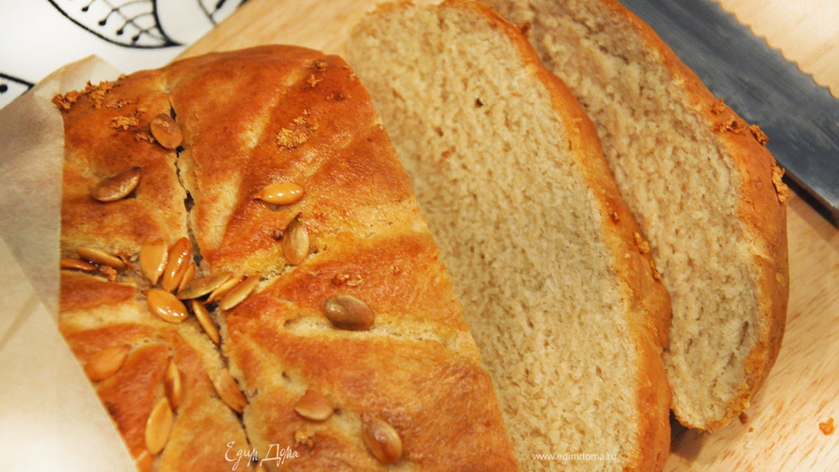 Цельнозерновой хлеб с чесноком и тыквенными семечками