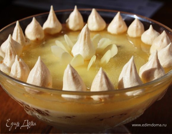 Шоколадно-ананасовый десерт с меренгами Шоколадно-ананасовый десерт с меренгами