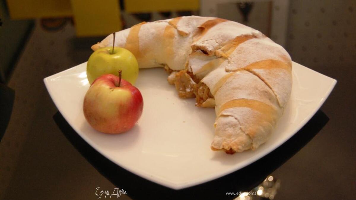 Постный яблочный рулет (українські страви)