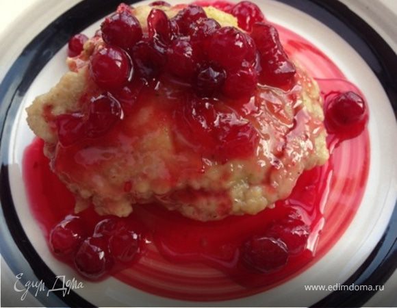 Манные котлеты под клюквенным соусом