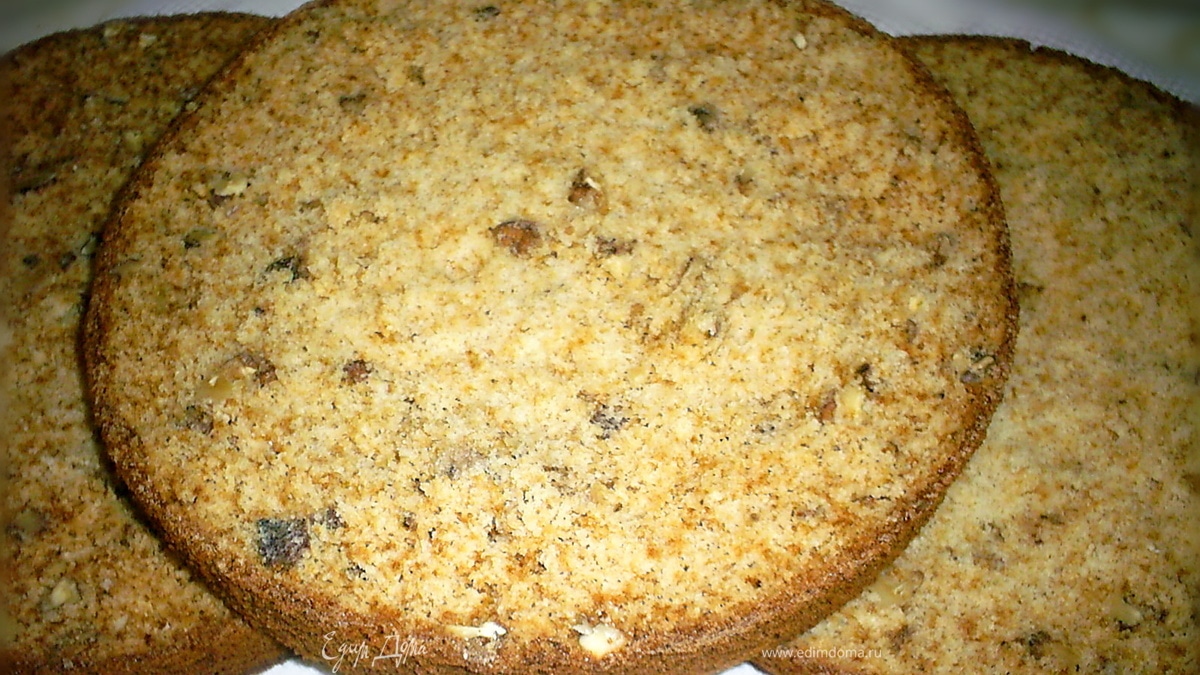 Медово-ореховый бисквит