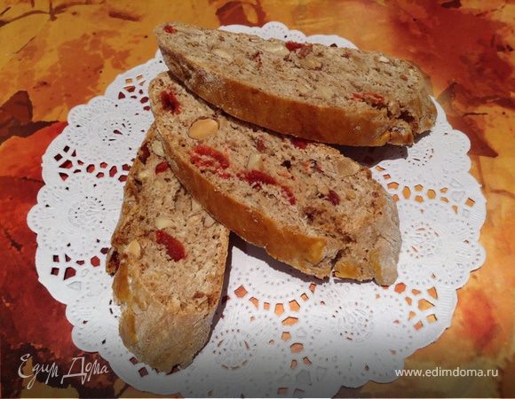 Бискотти с вишней и миндалем