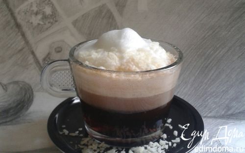 Рецепт Малиновый кофе с кокосовой стружкой
