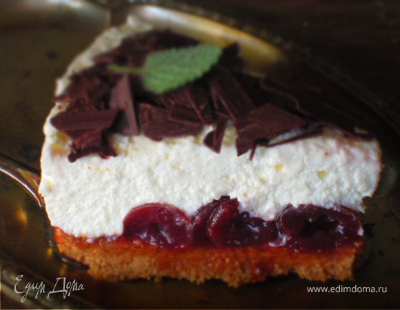 Торт с черешней и творожным муссом Торт с черешней и творожным муссом