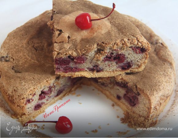 Кунжутный пирог с вишней 
