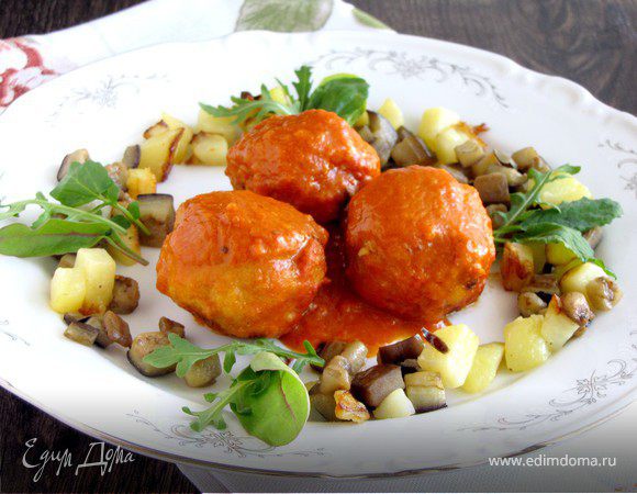 Мясные шарики в томатно-апельсиновом соусе с гарниром Мясные шарики в томатно-апельсиновом соусе с гарниром