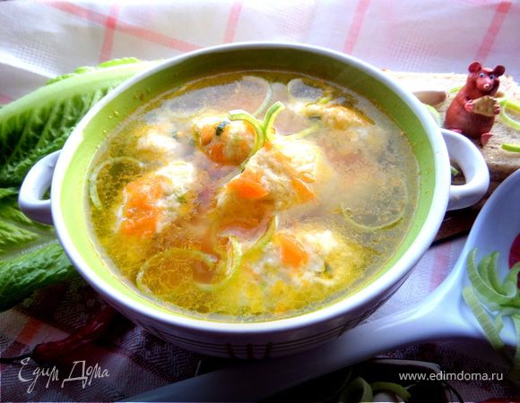 Куриный суп с рисово-сырными клецками Куриный суп с рисово-сырными клецками