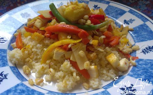 Рецепт Кус-кус с паниром, овощами wok и ростками маша