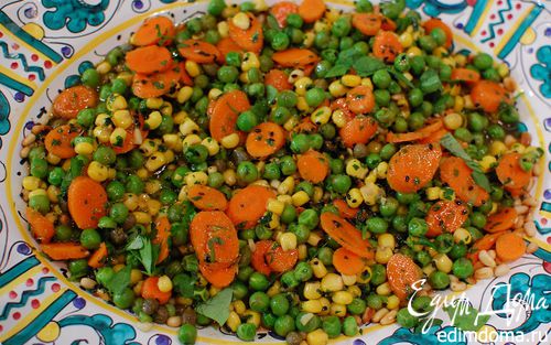 Рецепт Салат из молодых овощей с соусом из петрушки