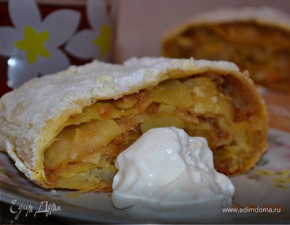 Яблочно-миндальный штрудель Яблочно-миндальный штрудель