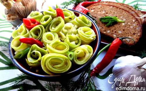 Рецепт Маринованные роллы из молодых кабачков