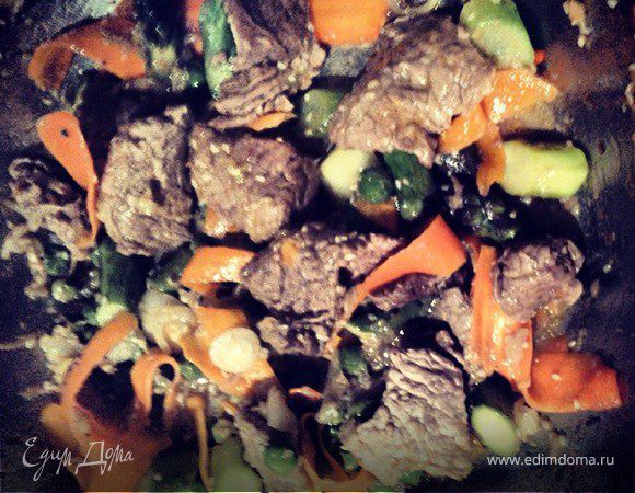 Овощи, поджаренные в воке