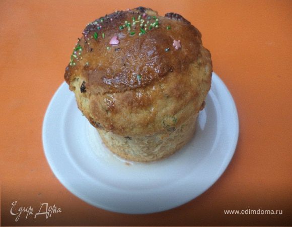 Кулич с изюмом и цукатами Кулич с изюмом и цукатами