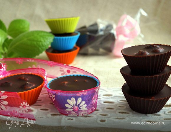 Натуральный черный шоколад из тертого какао Натуральный черный шоколад из тертого какао