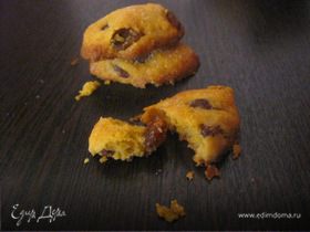 Итальянское кукурузное печенье с изюмом и орехами