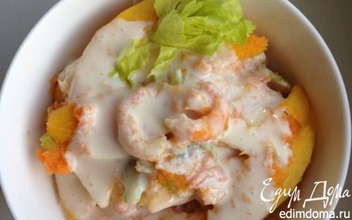 Рецепт Салат с манго и креветками под сырным соусом