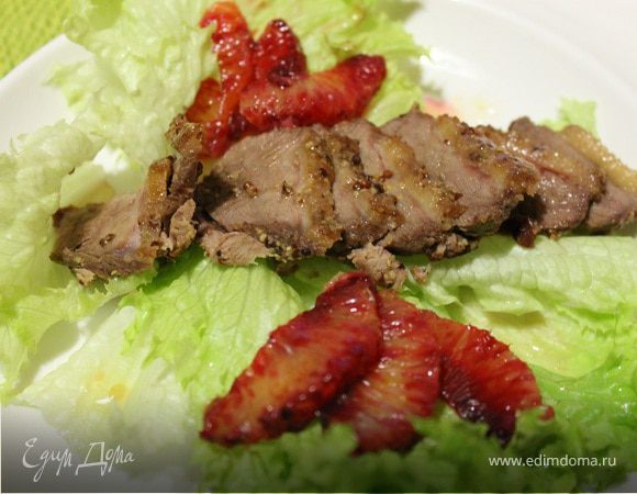 Салат из утиной грудки с апельсином