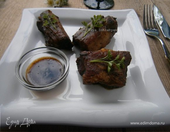 Свиные ребрышки с кофейным соусом Свиные ребрышки с кофейным соусом