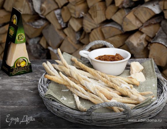 Гриссини с томатным песто Гриссини с томатным песто