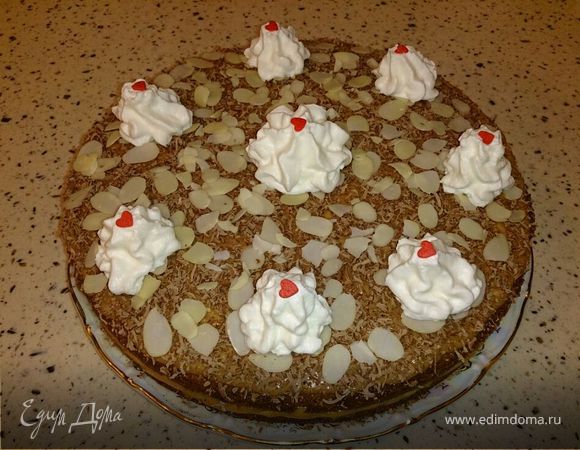 Банановый торт со сливочным кремом Банановый торт со сливочным кремом