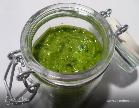 Соус песто с черемшой, грецкими орехами и пекорино