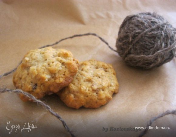 Овсяное печенье с шоколадом и черносливом Овсяное печенье с шоколадом и черносливом