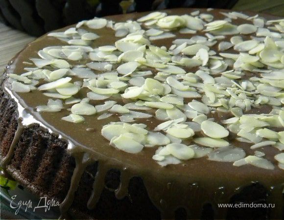 Брауни с апельсином в миндальных хлопьях